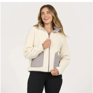 Vuori Alpine Sherpa Jacket Fleece Full Zip Patch Pocket White/Gray Small